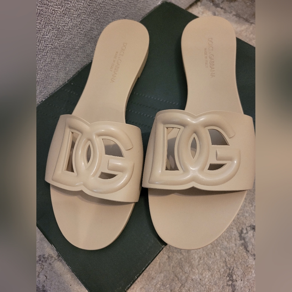 Authentic Dolce & Gabbana Beige Logo Slide Sandals